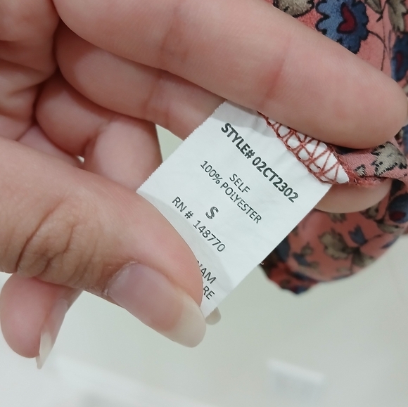 Summer floral print size small tank top - Picture 5 of 5